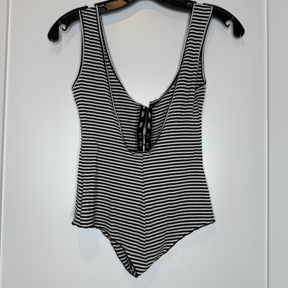Emma & Sam rayon /spandex bl/white bodysuit medium - Picture 4 of 13